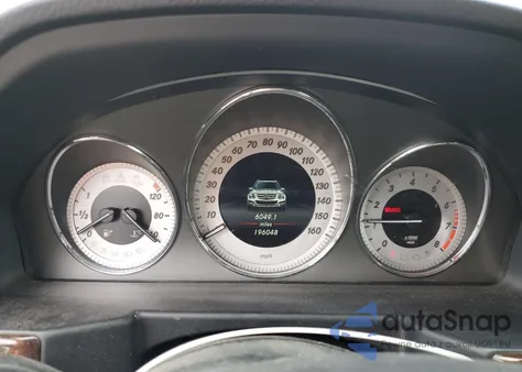 2015 Mercedes-Benz Glk 350 z USA, uszkodzony, nr VIN WDCGG5HB9FG405751